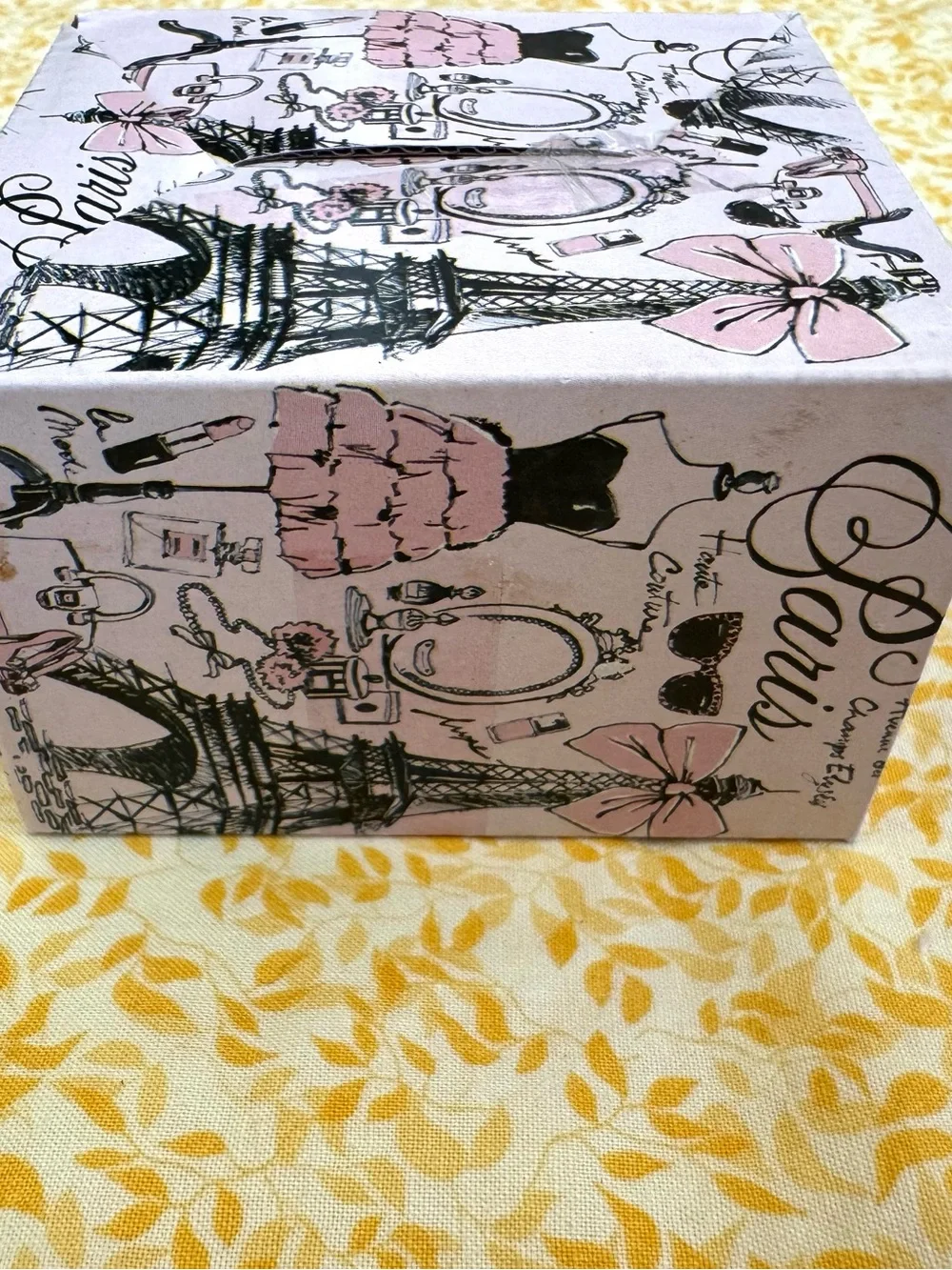 NWT. Paris Glamour Ceramic Mini-Mug/Espresso with Spoon Set. Original Packaging.